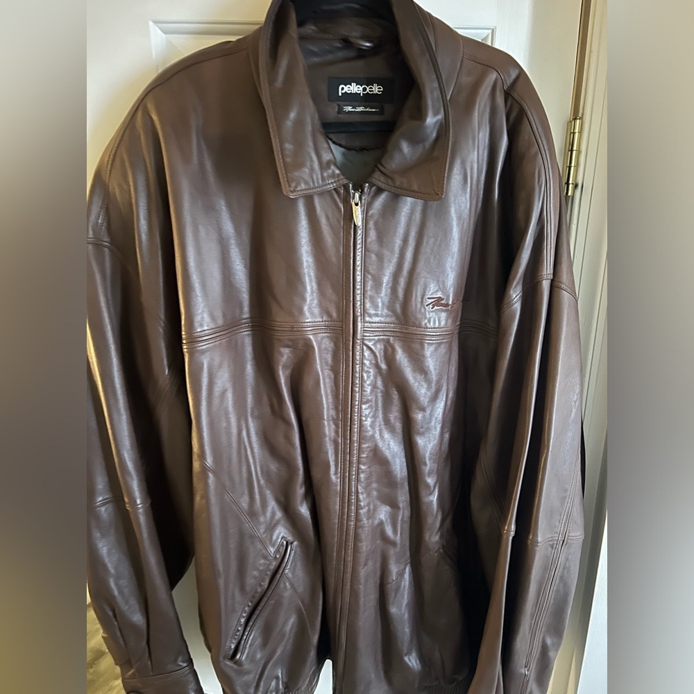 Pele Pele leather jacket. Gently worn. Very good condition.